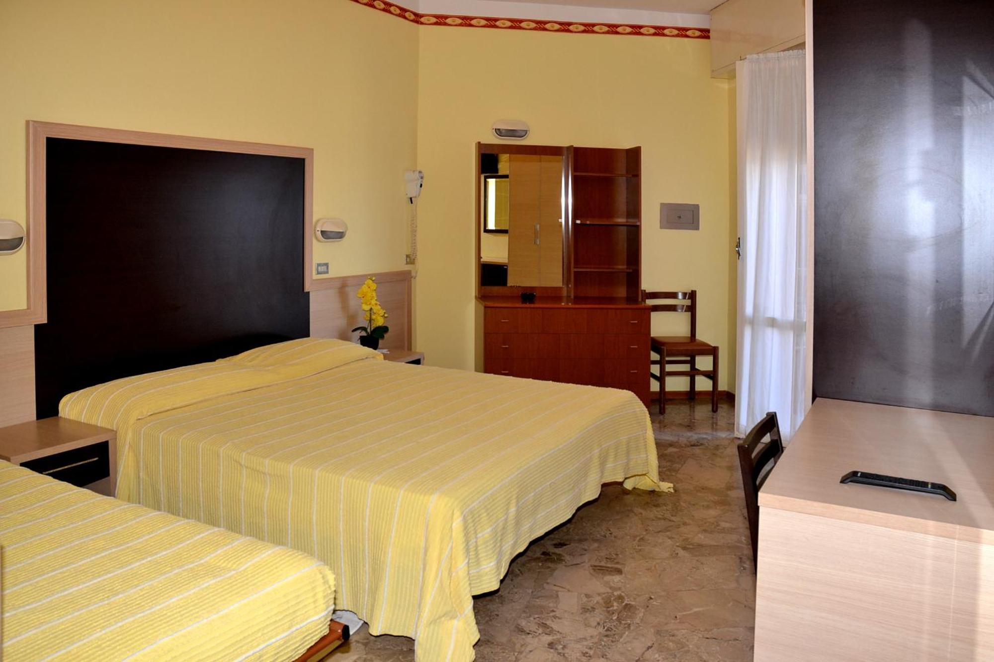Hotel Marco Polo Bellaria-Igea Marina Rum bild
