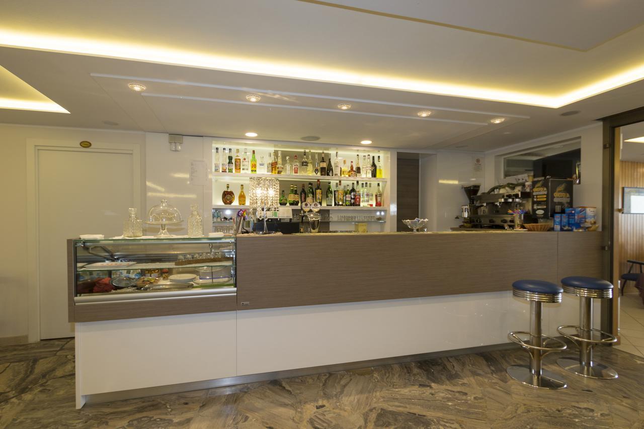 Hotel Marco Polo Bellaria-Igea Marina Exteriör bild